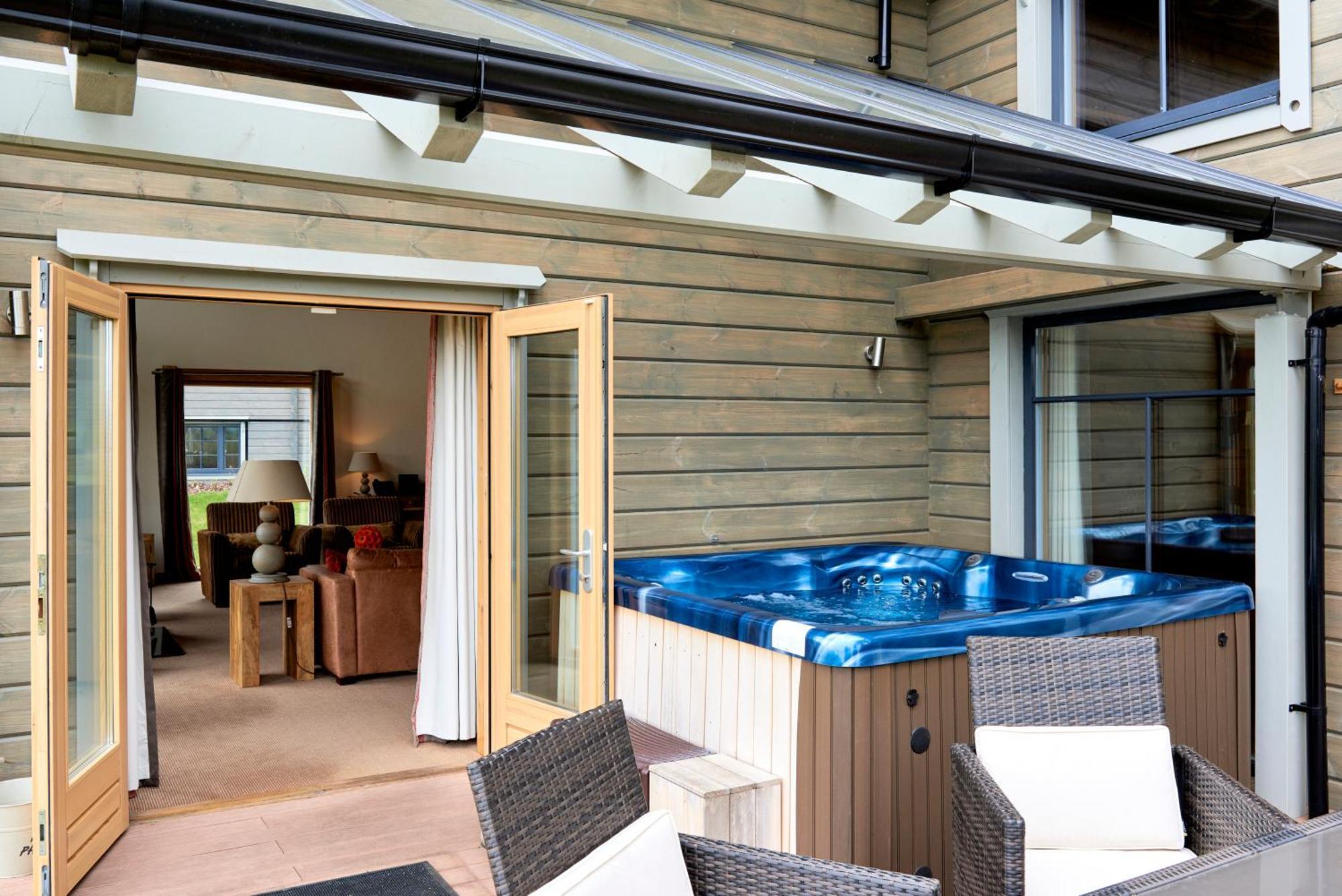 Hunter Lodges By Celtic Manor Newport  Exterior foto