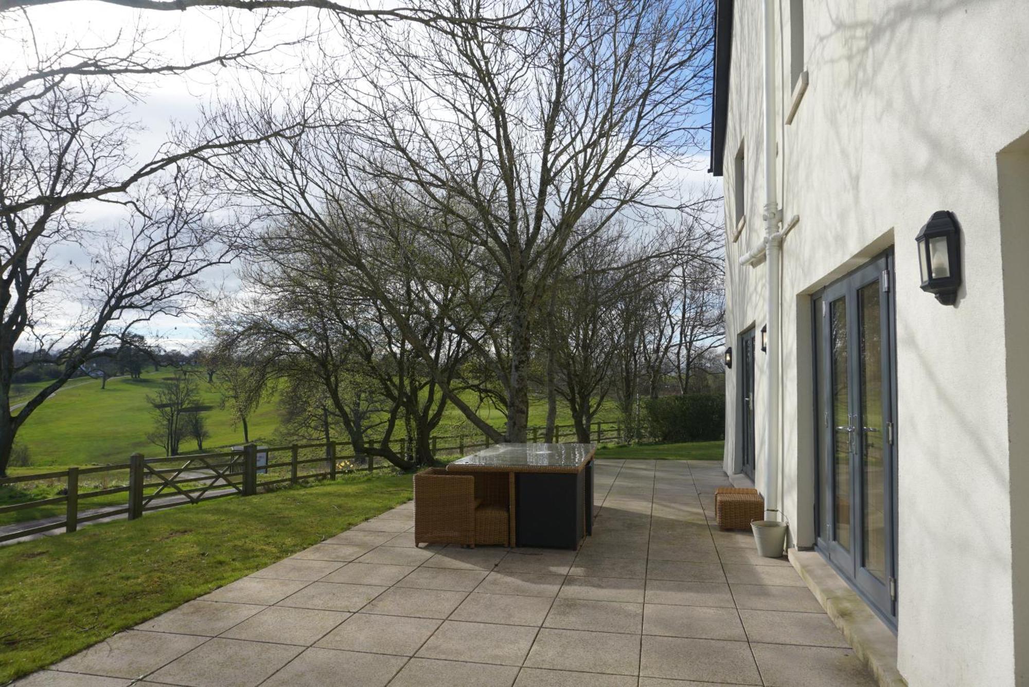 Hunter Lodges By Celtic Manor Newport  Exterior foto