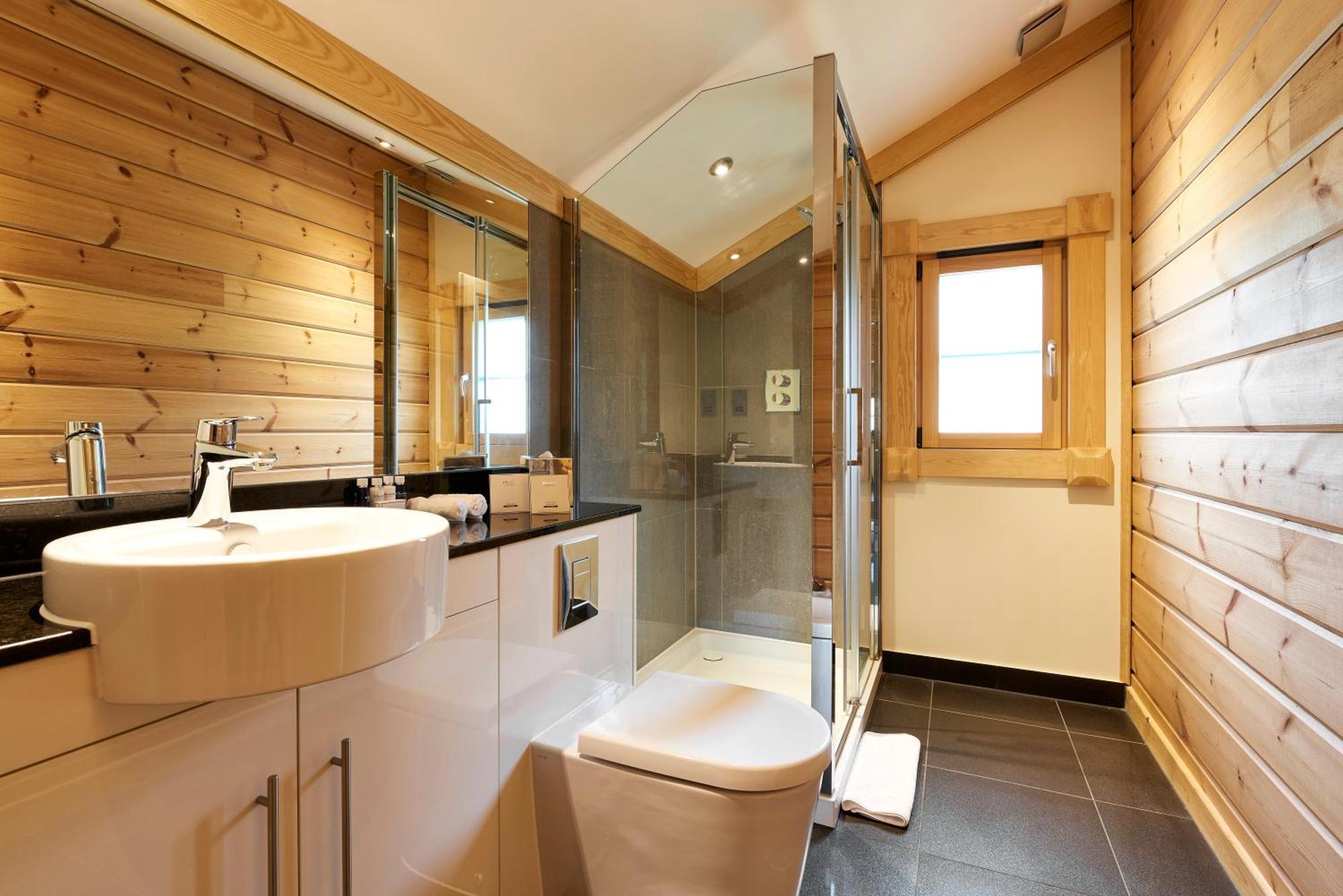 Hunter Lodges By Celtic Manor Newport  Exterior foto